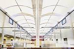 Foto de Optima Curved Canopy, una creativa solución para espacios diáfanos