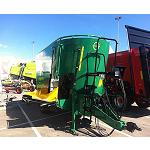 Foto de Juscafresa: El mezclador Unifeed VDT-20 con doble sinf�n es el gran protagonista en FIGAN