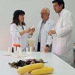 Fotografia de Primer biotubo per a cremes cosm�tiques biodegradable