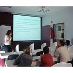 Foto de Fivin explica los beneficios del consumo moderado de vino y cava a los futuros sumilleres