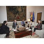 Picture of Asebio Gathers with the president of the Government of Castile-La Mancha