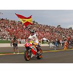 Foto de Repsol con Marc Márquez, campeón del mundo de MotoGP
