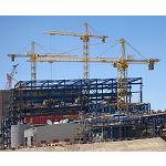 Foto de Cinco grandes grúas torre de Liebherr en explotaciones mineras en el desierto de Atacama