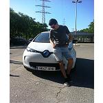 Foto de Un joven emprendedor se marca como reto viajar en un coche 100% eléctrico de Barcelona a Finisterre
