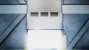 Foto de Assa Abloy Entrance Systems presenta una innovadora puerta seccional para muelles de carga con una innovadora tecnologa de motores