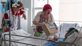 Foto de Payasospital visita a los nios del Hospital General de Alicante por la celebracin del Da del Nio