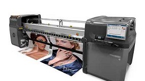 Picture of HP participates in Viscom-Sign with their LaTeX technologies