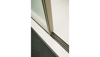 Foto de Aluminios del Baix presenta las series Windthermic, grandes ventanas para grandes espacios