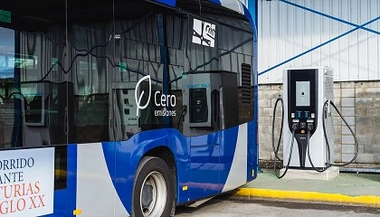 Foto de TotaEnergies instalar 70 puntos de carga ultrarrpida para autobuses en Oviedo