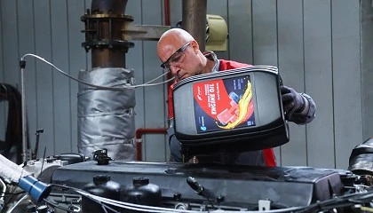 Foto de FPT Industrial y Petronas presentan una gama de lubricantes de marca compartida