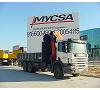 Camion con grua hidraulica Foto