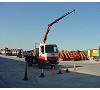 Camion con grua hidraulica Foto