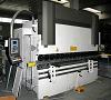 Plegadora sincro-electrónica de 3 ejes CNC de ocasión Foto