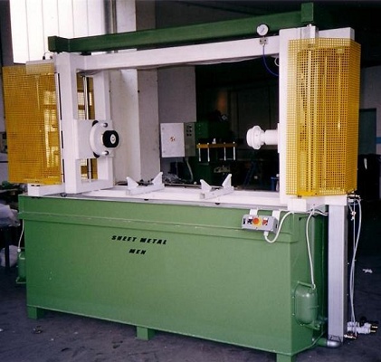 Foto de Máquinas para ensayo de vasos de expansión de 200 a 500 litros