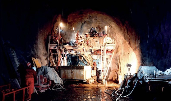 Foto de Columna de perforación para túneles