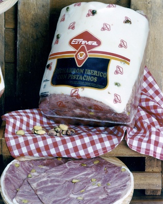 Foto de Chicharrones ibéricos con pistachos