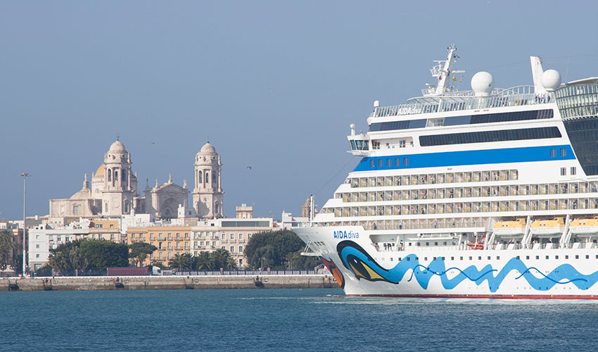 Foto de El Puerto de Cdiz ser el primero en ofrecer conexin elctrica a cruceros
