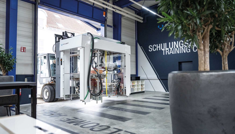 Foto de Una nueva mquina de formacin se traslada al Centro de Formacin Gerhard Schubert