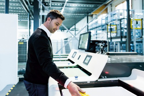 Adidas online automatiza con Knapp mayor centro de distribución - Almacenaje y logística