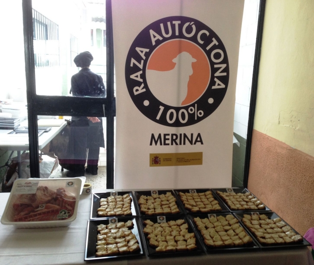 Las asociaciones que tienen concedido el logo de Raza Autctona 100% y que participaron en la degustacin de la Feria de Trujillo se muestran satisfechas por los resultados obtenidos