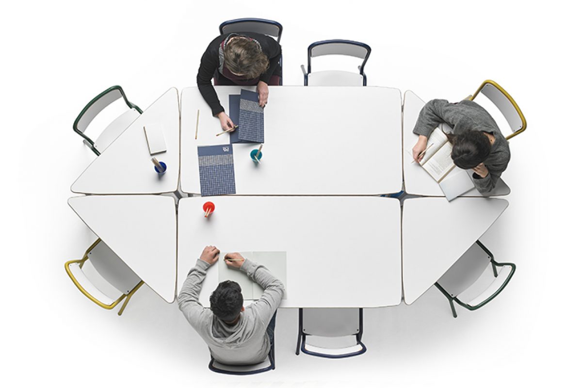 Alegre Design disea el mobiliario escolar del futuro para Federico Giner que favorece el trabajo en equipo y colaborativo