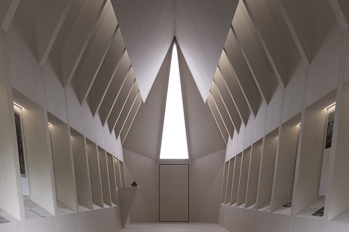 Pabelln Asplund de los arquitectos Francesco Magnani y Traudy Pelzel para las Capillas del Vaticano en la 16 Bienal de Arquitectura de Venecia 2018