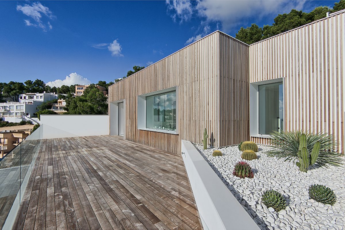 Listone Giordano presenta el complejo Ibiza Can Furnet, el nuevo proyecto que une outdoor e indoor con la madera como protagonista