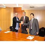 Foto de Cimalsa firma un convenio con los transportistas del Port de Barcelona para construir un parking de trailers