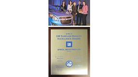 Foto de Spirol, premiada por General Motors por su excelente calidad como proveedor durante el ao 2013
