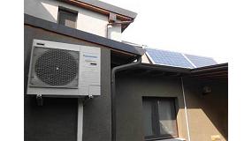 Foto de Paneles fotovoltaicos, el sistema Aquarea y el Heat Pump Manager para ahorrar energa en el hogar