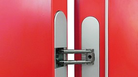 Foto de Krona Koblenz lanza un cierrapuertas oculto para puertas abatibles