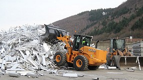 Foto de La cargadora de neumticos Case 521F con paquete de manipulacin de residuos para el reciclaje de metal en AGN Aluminium