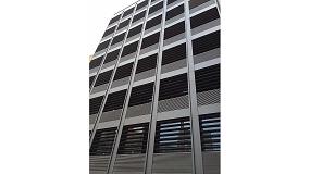 Foto de Gradpanel E-220 de Gradhermetic a medida para un edificio de oficinas de Barcelona