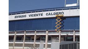 Foto de Nuevos rtulos en el estadio Vicente Caldern gracias a una mquina Haulotte