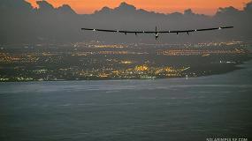 Foto de El avin Solar Impulse finaliza con xito su etapa ms larga de la vuelta al mundo