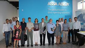 Picture of [es] Comerciales, delegados y representantes de la zona Norte de TESA Assa Abloy acuden a las nuevas instalaciones de Irn