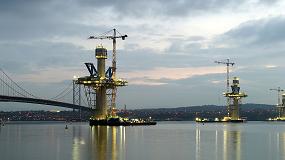 Foto de Las gras Liebherr tienen una destacada presencia en la construccin del Queensferry Crossing (Escocia)