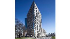 Foto de El Trio Apartamenty en Varsovia, un ejemplo del uso del vidrio en la arquitectura polaca moderna