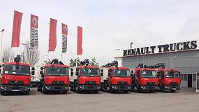 Foto de Renault Trucks entrega a Gestin de Residuos Hospitalet 6 vehculos con gra