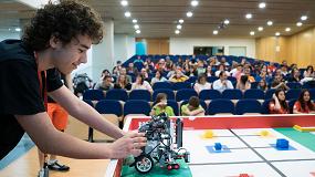 Foto de Las escuelas Vedruna de Arts y Els Estanys de Platja d'Aro ganan el torneo WRO en la UVic