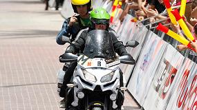 Foto de La revista Ciclismo a Fondo confa en el RoadSmart III de Dunlop para calzar su moto de seguimiento