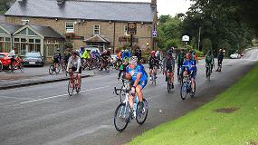 Foto de WNT UK organiza un da de ciclismo para sus clientes