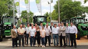 Foto de John Deere entrega en Fercam los primeros tractores 5R y 9R llegados a Espaa