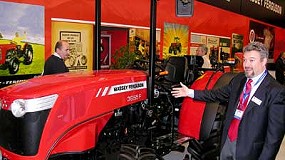 Foto de Massey Fergusson muestra en FIMA su nueva serie de tractores especiales y vieros MF 3600