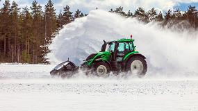 Foto de Valtra bate el rcord mundial quitando nieve con un tractor no tripulado