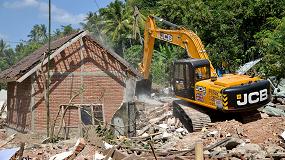 Foto de JCB dona una mquina con operador para ayudar a la isla de Lombok tras el terremoto