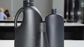 Foto de Henkel presenta envases de plástico negro reciclable