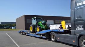 Foto de John Deere mantiene la actividad en los almacenes de repuestos y fbricas