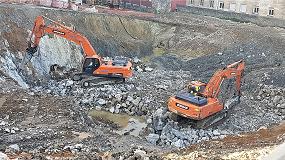 Foto de Excavadoras Doosan trabajan en el centro de Santander