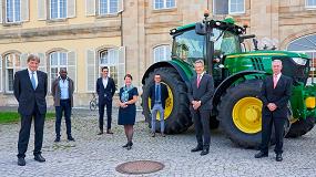 Foto de Markwart Von Pentz, alto ejecutivo de John Deere, doctor 'honoris causa' por la Universidad de Hohenheim